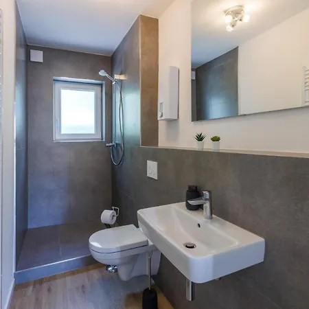 Glueck Auf Schleiermacherstrasse * Duisburgo